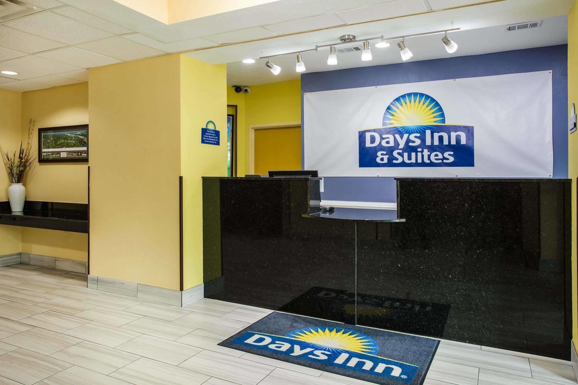 Days Inn & Suites By Wyndham Augusta Near Fort Eisenhower Екстериор снимка