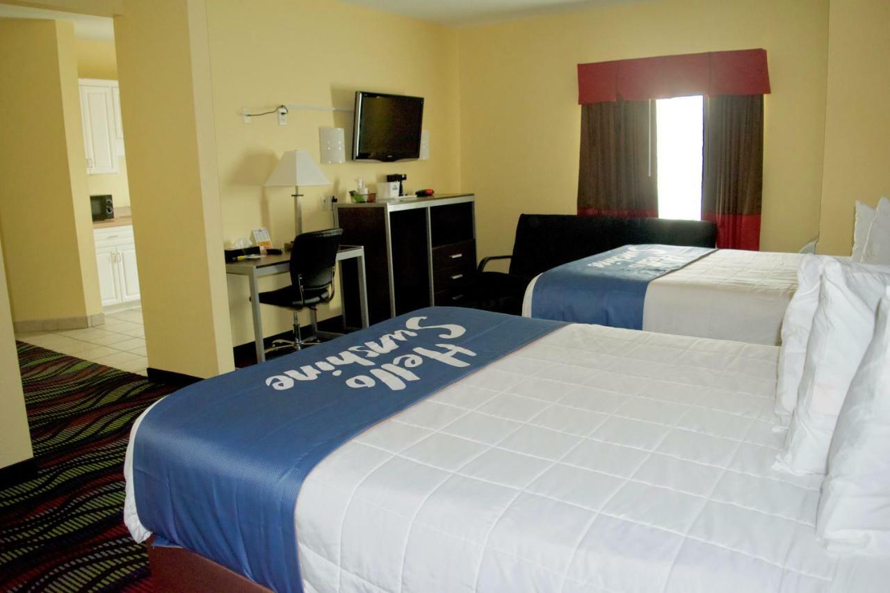 Days Inn & Suites By Wyndham Augusta Near Fort Eisenhower Екстериор снимка
